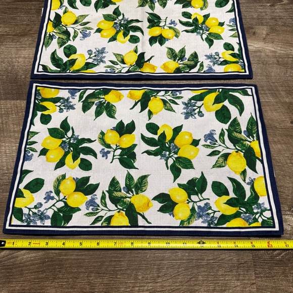 Lemon Print Table Place Setters - Picture 4 of 4